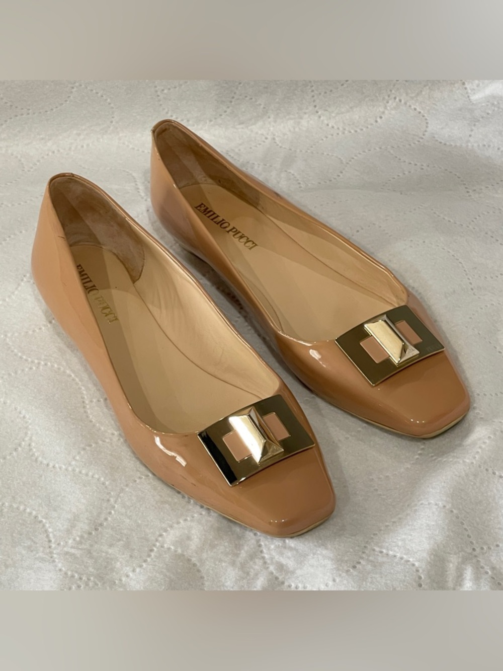 Emilio Pucci Nude Leather Signature Gold Buckle Ballerina Flats EU39 Made Italy